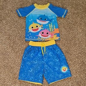 Nickelodeon Pinkfong Baby Shark Boys 4T Swim Set Short Sleeve Top & Shorts EUC